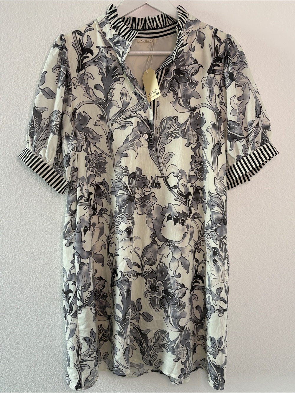 JODIFL White & Black Floral Mini Dress